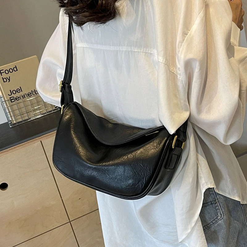 

Модная женская сумка через плечо 2025: Новинка осени, маленькая дизайнерская сумка-пельмень, универсальная городская сумка для женщин