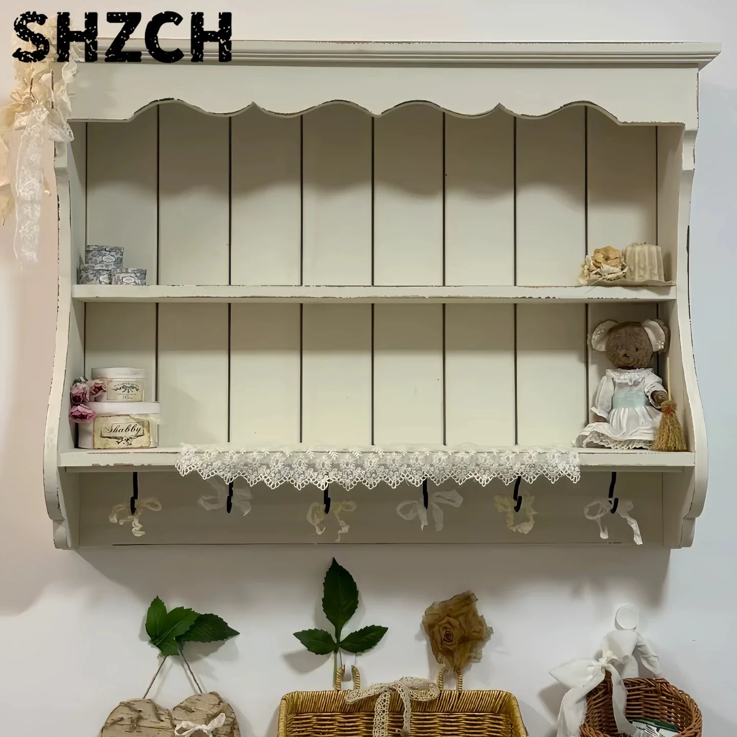 Vintage Wandregal, Antikweißer Holz-Vitrinenschrank mit 3 Ebenen und 6 Haken, Landhausstil Küchen-Aufbewahrungsregal