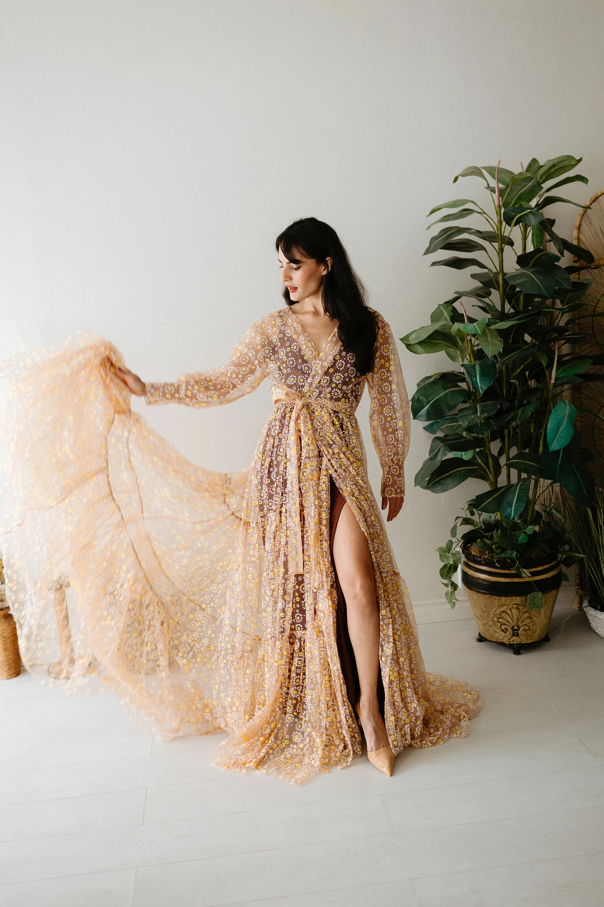

Elegant Maternity Photography Dress Boho Floral Long Sleeve Wrap Gown for Baby Shower Photoshoot Pregnancy Photo Shoot Gown