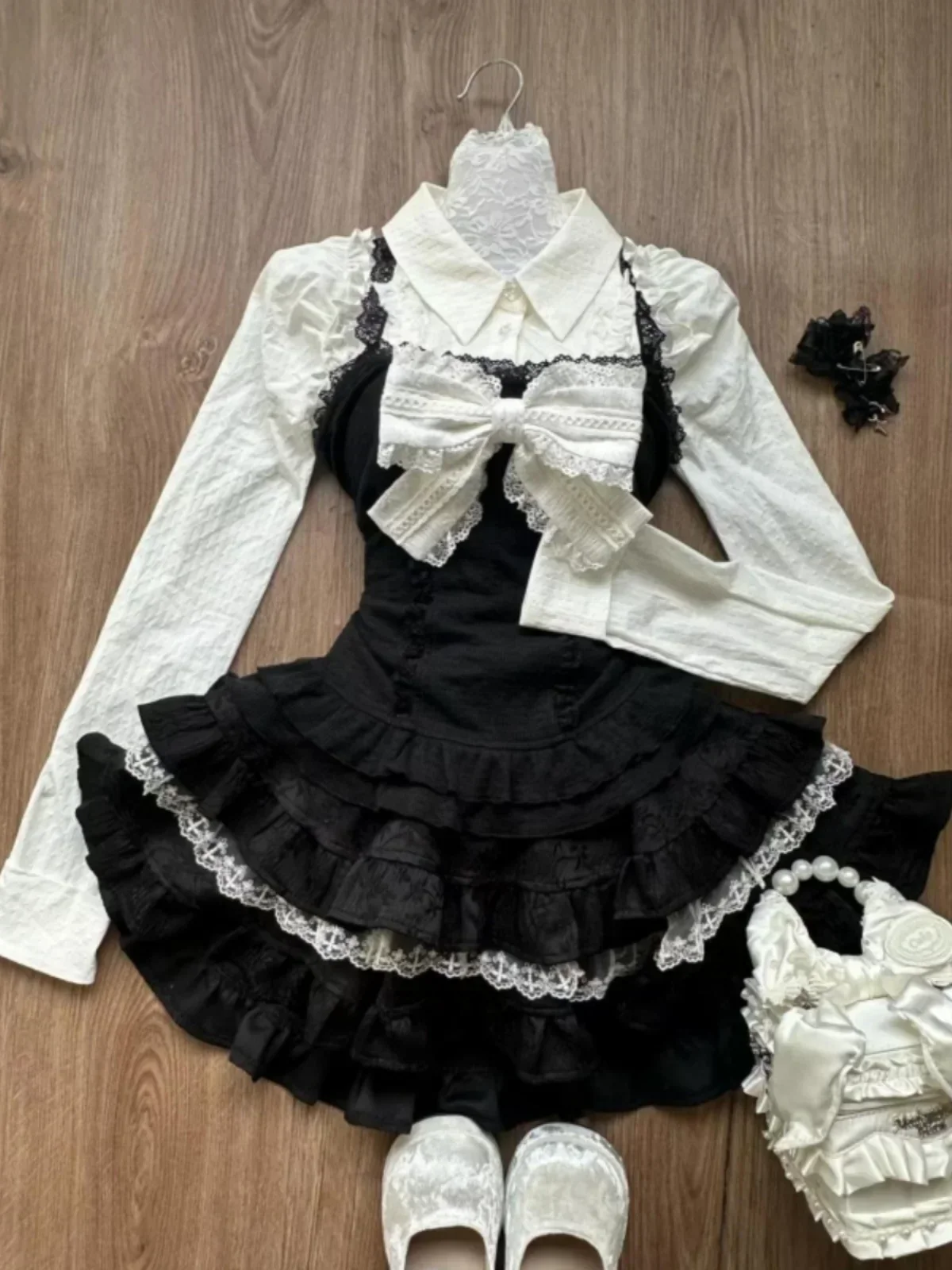 Korean Sweet College Style Skirt Set Female Bow Lace Splicing Vest Top White Shirt High Waist Cake Fluffy Skirt Three-piece Set