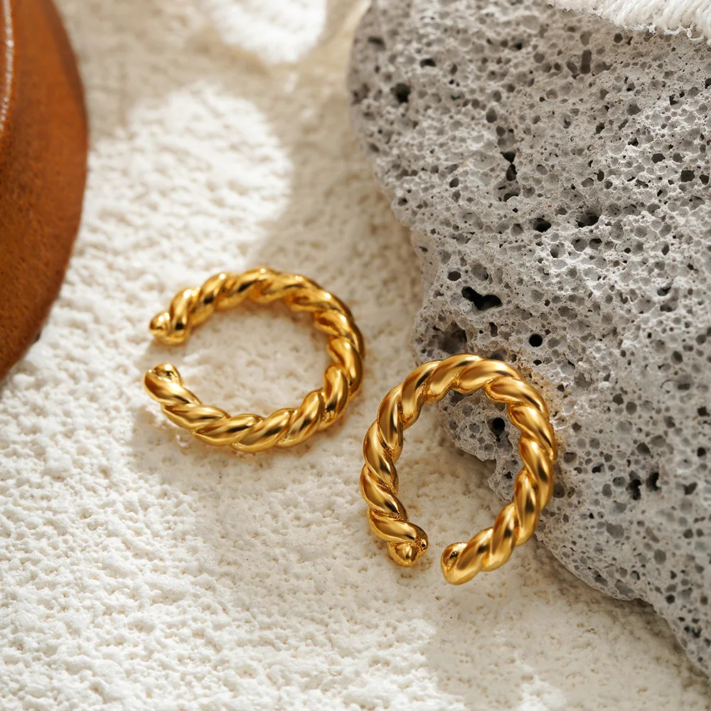 Einfache Edelstahl Twist Circle C-Form Huggie Ohr Hoop 18K vergoldet klobige Ohrclips Clip Ohrringe Vintage Trend Schmuck