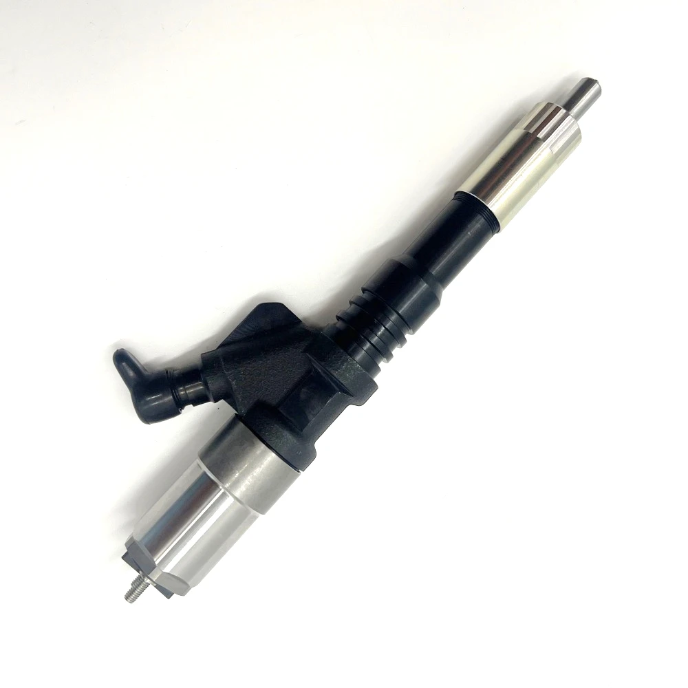 High Quality Diesel Common Rail Injector 095000-1211 6156-11-3300 for SA60125E/6156113300/6156113301 FC450-7/6D125/PC400-7/PC450