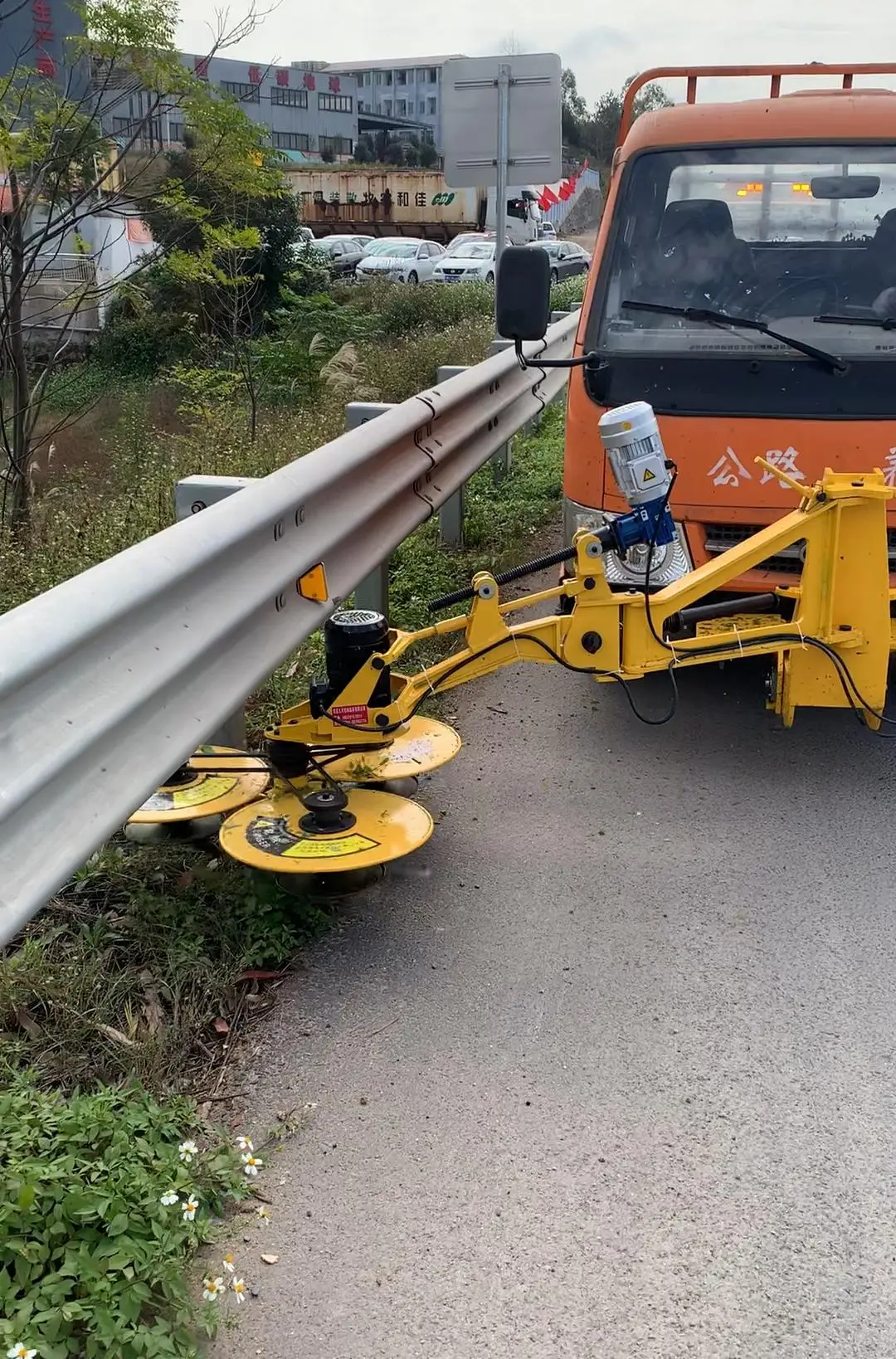 PLE Highway maintenance machinery automatic obstacle avoidance weeder Highway guardrail obstacle avoidance trimmer