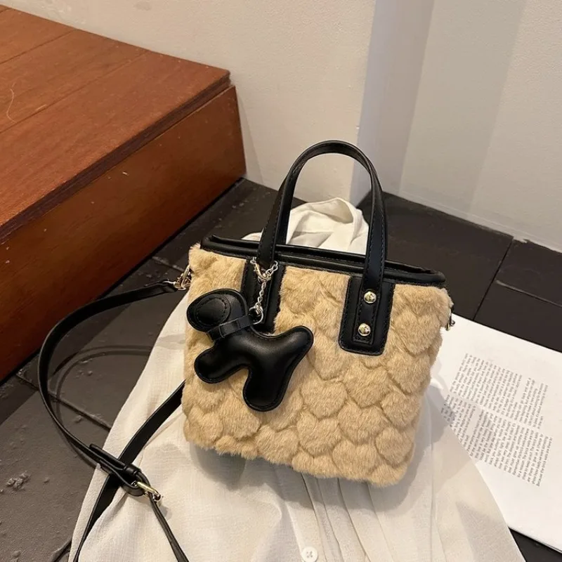 

Универсальная легкая сумка через плечо для подмышек, офисная сумка через плечо для поездок на работу, новинка 2025 года, изысканная, шикарная, гладкая, элегантная, практичная