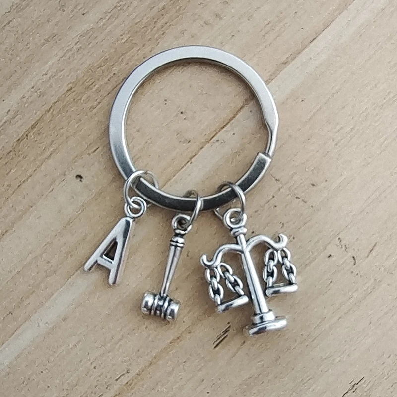 Брелок-для-юриста-брелок-для-шкалы-справедливости-брелок-для-молотка-судьи-подарок-для-студентов-права-брелок-для-начального-образования