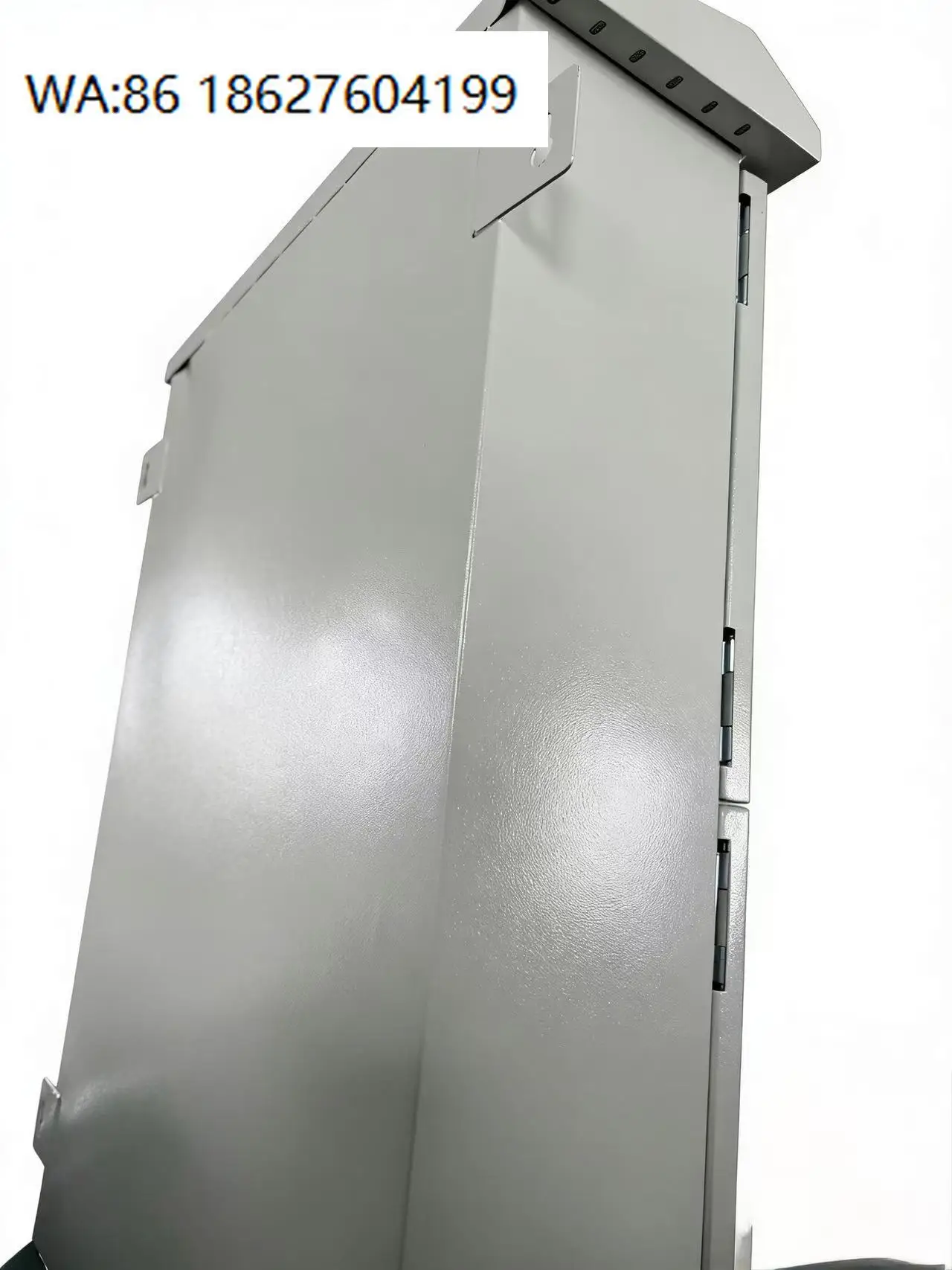 

Распределительный щит для солнечных электростанций, 50 кВт, 380 В, IP54, 100 А, 8 розеток, уличный