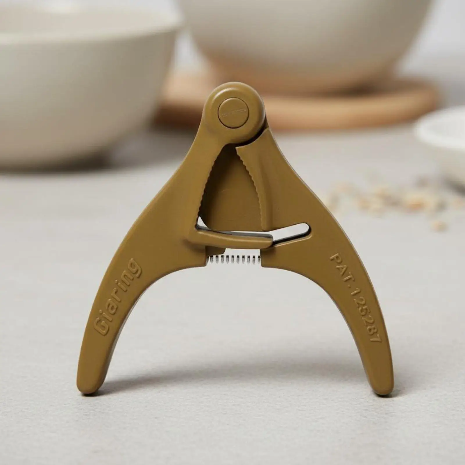 Nut Cracker Hygienic Shell Opener Sturdy Spring Return for Easy Snack Shell Removal in Kitchen or Party