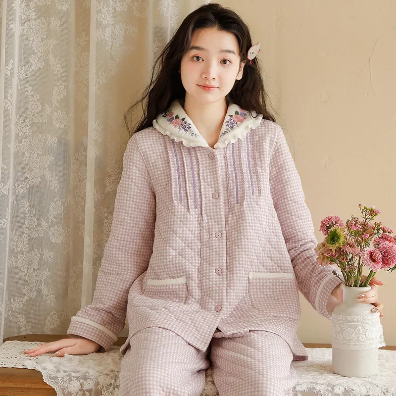 Autumn / Winter Cotton Interlayer Pajamas Women\'s Long-sleeved Thickened Loungewear Padded Two-piece Set Lovely Home Clothes