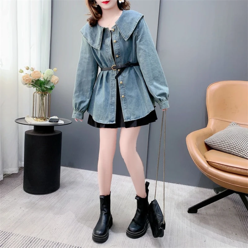 Koreanisches Vintage-Jeanshemd mit süßem Puppenkragen für Damen, 2025, Frühjahr, Neuankömmling, niedliches und altersflüssiges, zierliches, freundliches Oberteil