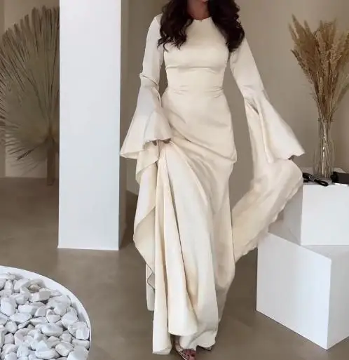 Abito elegante aderente in vita slim fit da donna nuovo autunno con abito a trapezio con maniche a tromba in tinta unita dal temperamento francese