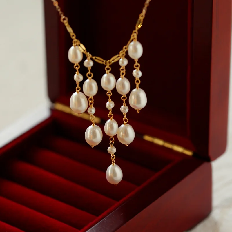 Handmade Design Hot South Sea White Pearl Necklace Summer Winter Light Luxury Vintage Versatile Collarbone Chain