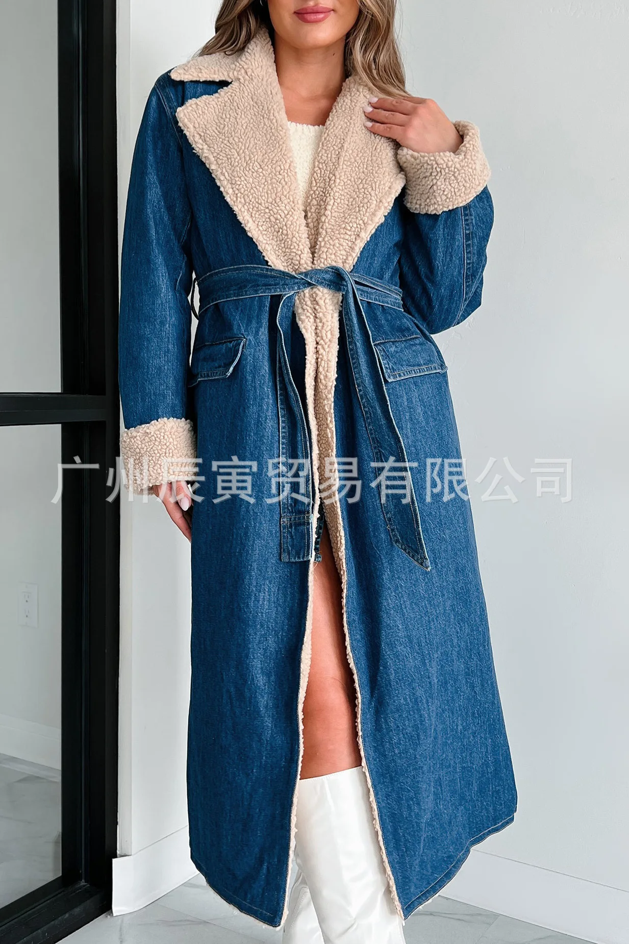 Eleganter Langer Fleece-Gefütterter Warmer Denim-Mantel für Damen 2026 Herbst Winter Neuheiten Revers Kordelzug Taille Denim-Trenchcoat