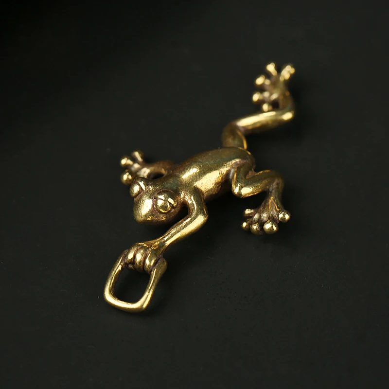 Small Simulation Solid Brass Leaping Frog Statue Keychain Pendant Miniatures Figurines For Home Decor Desktop Car Keychain