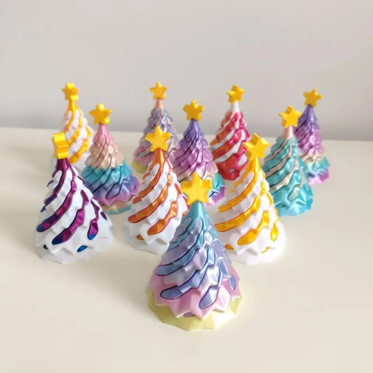 Вращающаяся пирамида с 3D принтом, настольная игрушка, гипнотическая оптическая иллюзия для снятия стресса, развивающая игрушка IQ и крутой декор для офисного стола, подарок Вращающаяся пирамида с 3D принтом, настольная игрушка, гипнотическая оптическая иллюзия для снятия стресса, развивающая игрушка IQ и крутой декор для офисного стола, подарок