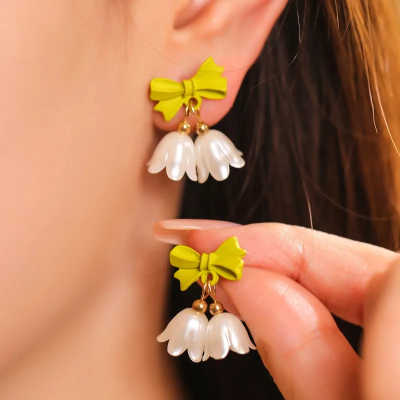 

New Korean version of small fresh bell tulip flower earrings girl heart simple fashion temperament bow earrings