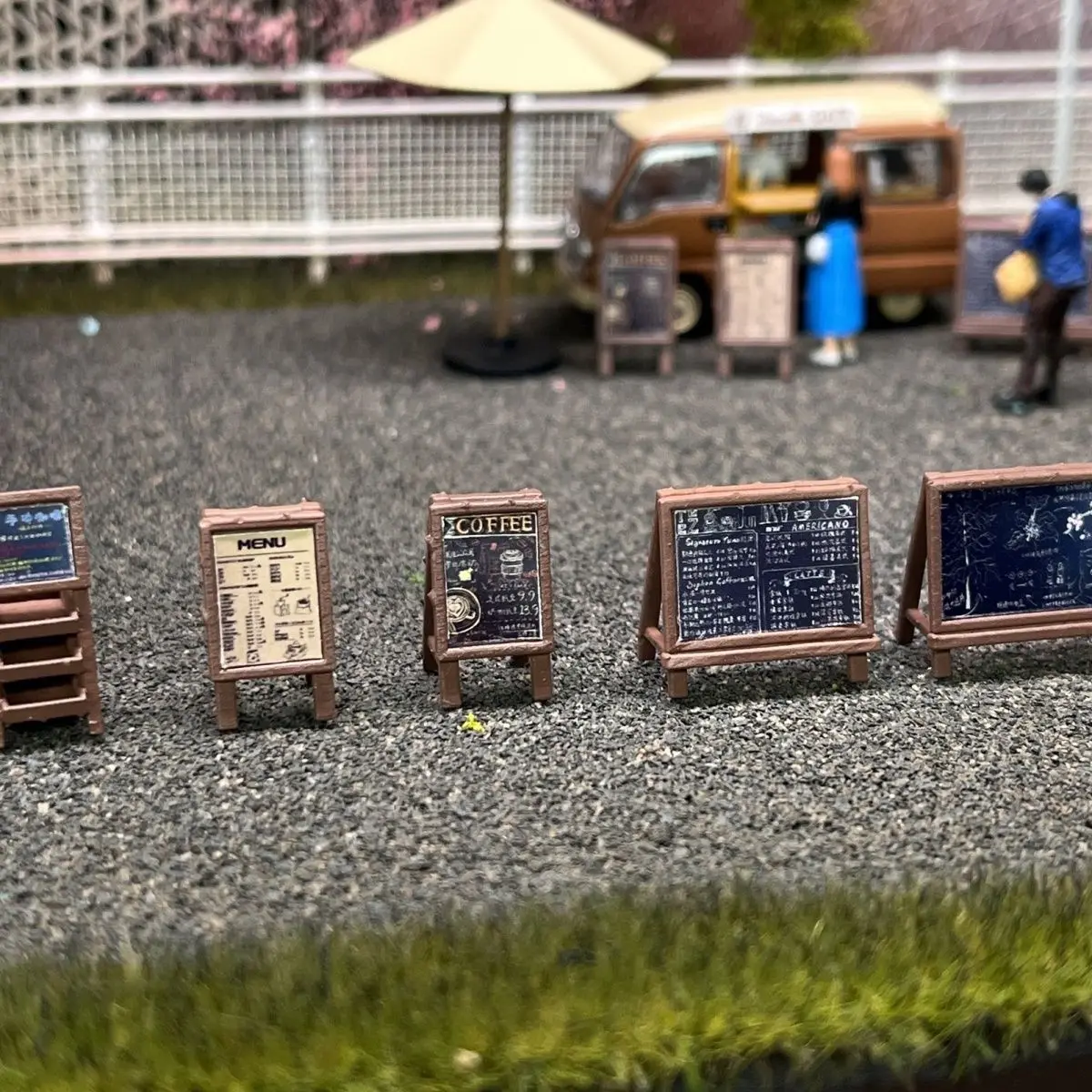 

1/64 имитация кафе, кофе-бара, вывески, меню, доска, модель сцены, специальный миниатюрный песочный столик