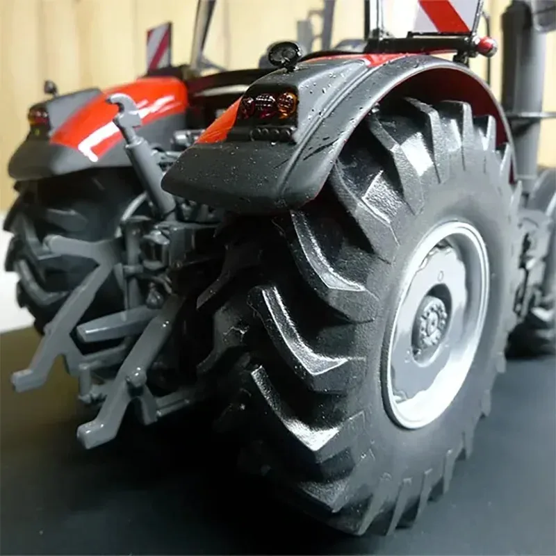 Diecast 1: 32 Scale 8740S Agricultural Tractor Vehicle Alloy Simulation Car Model Collection Display Toy Gift Souvenir
