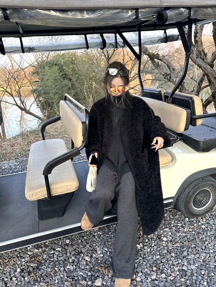 인조 모피 화이트 코트 여성용 파티 따뜻하고 우아한 퍼리 플로우 심플 내추럴 울 허리 조임 홀로우 큐트 플레어 여성 패션