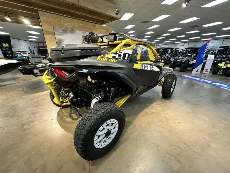 BES T SALES ORIFINAL 2024 Can-Am® Maverick R X RS Carbon Black & Neo Yellow