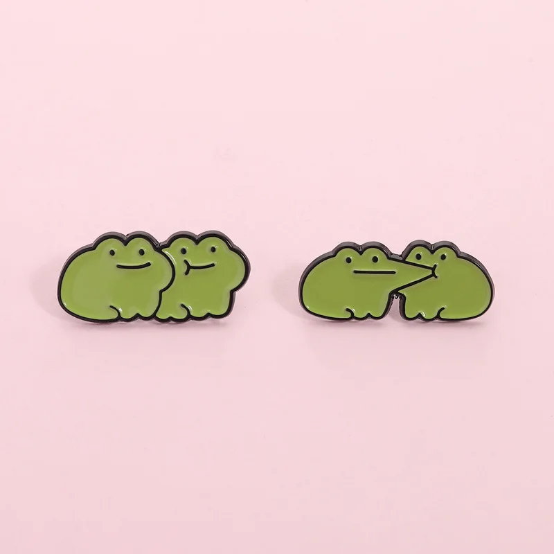 Green frog interactive design brooch cute cartoon animal badge clothing bag decoration small accessories