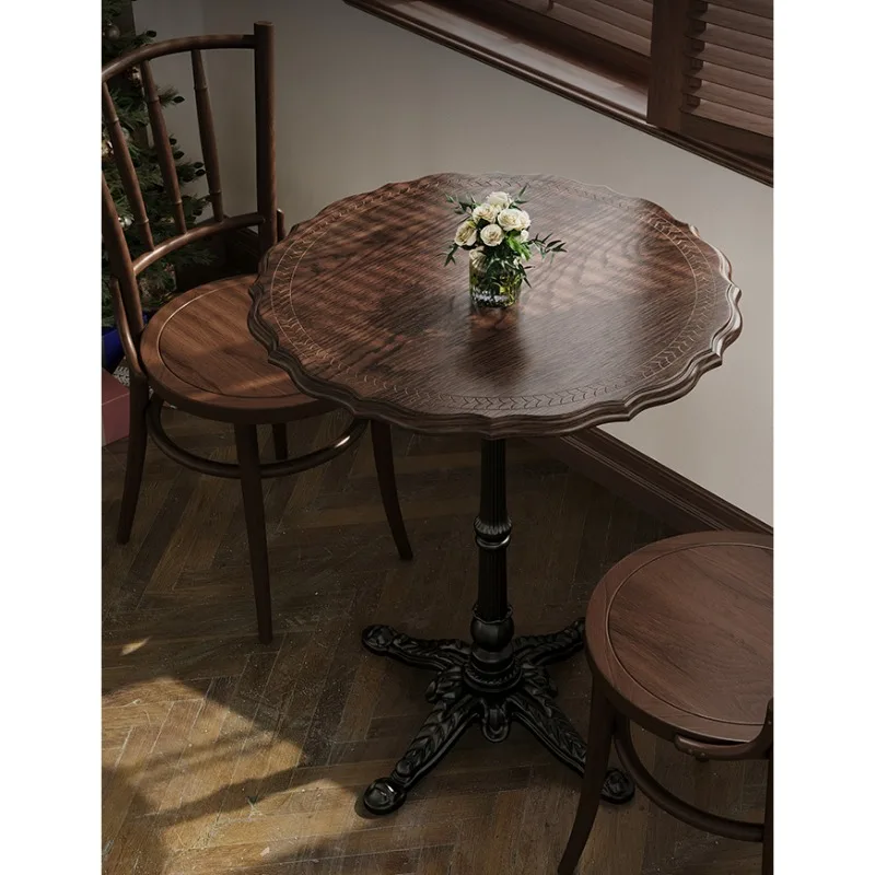 

Retro cafe table and chair combination Solid wood milk tea shop table Commercial western restaurant table Dessert baking shop Ro