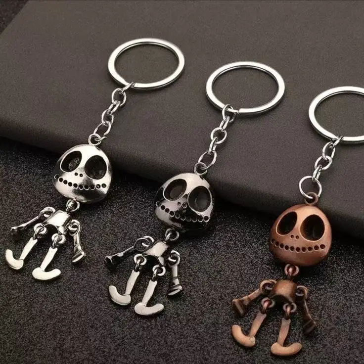 Minimalist Skull Metal Keychain, Creative Couple Key Ring Pendant, Cute Bag Charm Accessory for Men & Women