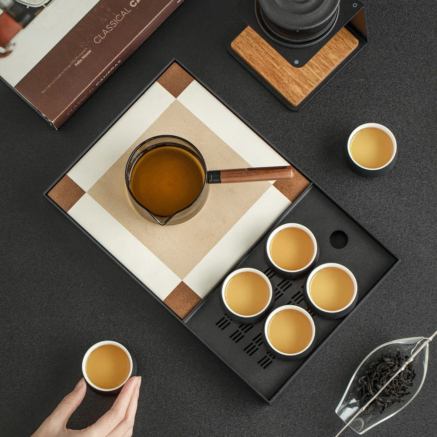 Lazy Person Automatic Tea Set Office Tea Drinking Teaset Luxury High-end Tea Maker Artifact Unique Tea Sets Complete Set Cups