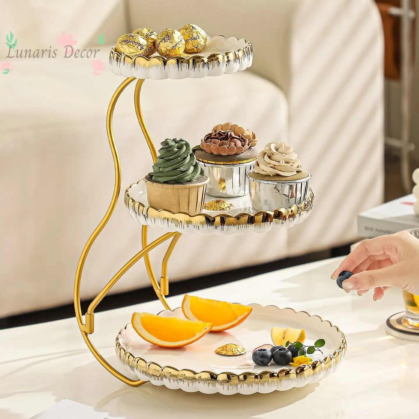 Light luxury retro style multi-layer round cake plate desktop dessert display stand cake fruit
