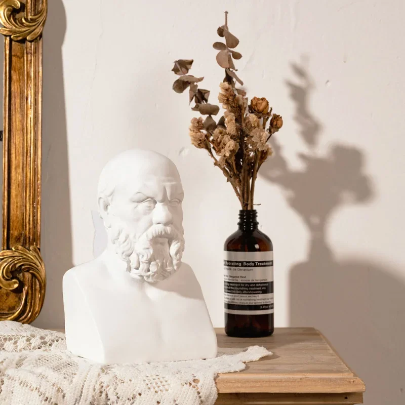 Socrates Bust Figurine Retro Roman Figures Sculpture High Art Ornaments Sketches Teaching Aids Home Living Room Decoration