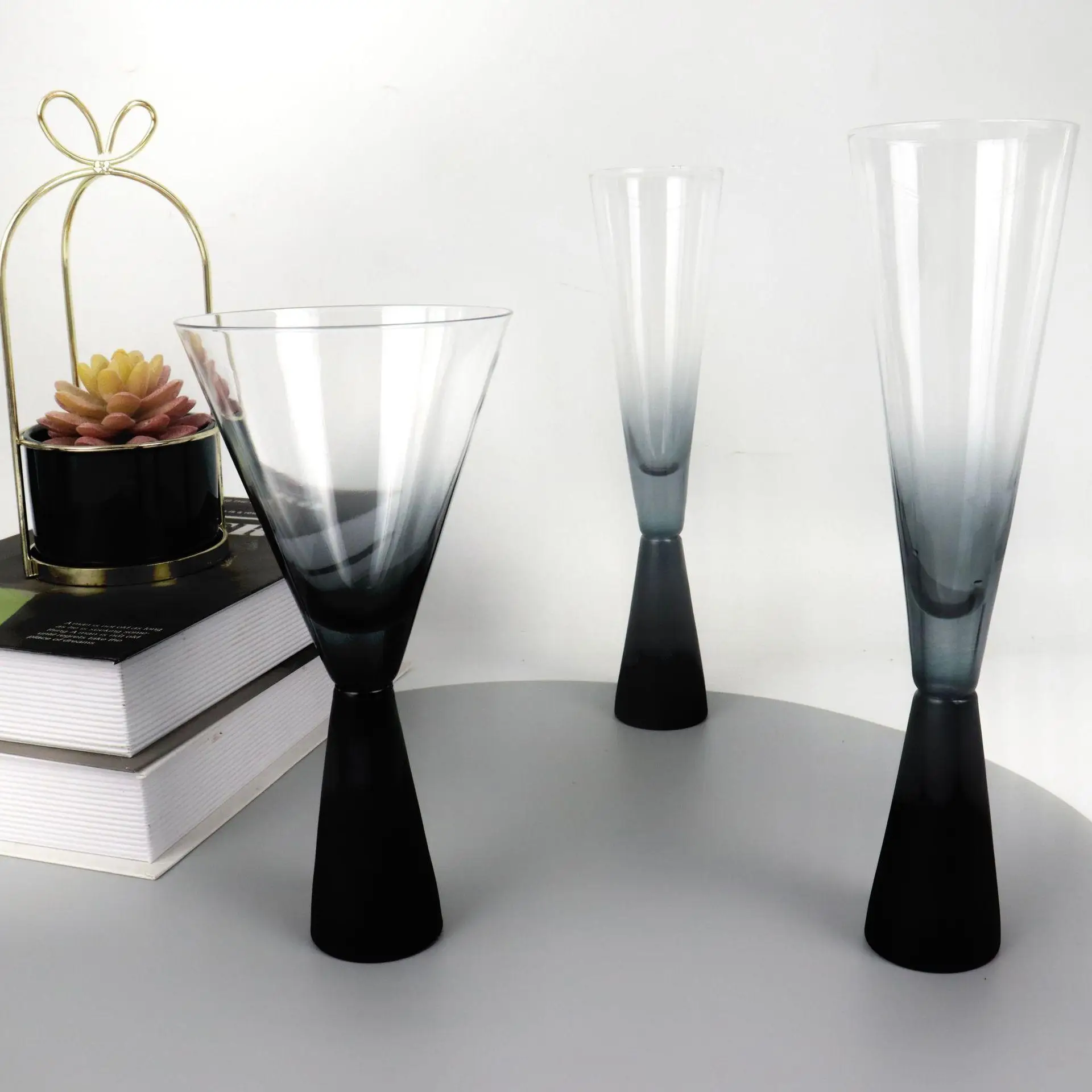 Nordic Matte Black Light Luxury Goblet Showroom Design Barware Home Wine Glasses Champagne Glasses Banquet Wedding Barware