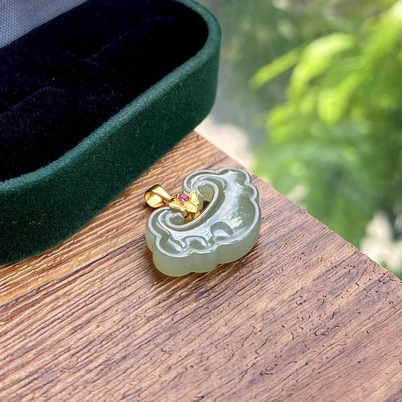 Natural Jade S925 Silver Inlaid Hetian Ruyi Lock Single Pendant