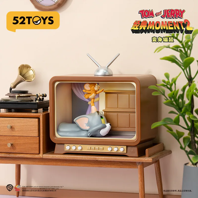 52TOYS Tom und Jerry Klassische Momente 2 Blindbox Figur Ornament Retro TV-förmige Schreibtischdekoration für Erwachsenen-Sammlungen