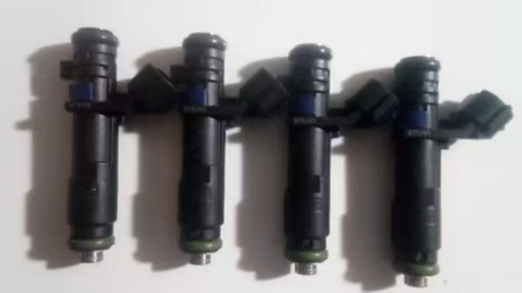 

NEW 1984F8 Fuel Injector Nozzle for Peugeot 307/407/508/408/308/807/3008 for Citroen C4/C5/C6/C8 9660275780