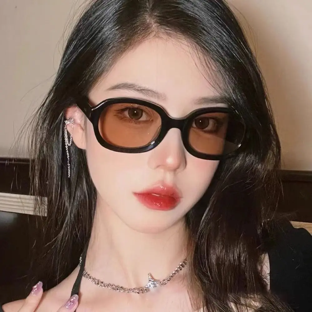 Korean Travel Retro Sunglasses Sun-Protective UV400 Protection Driving Glasses Eyewear Black Shades Glasses for Women Man