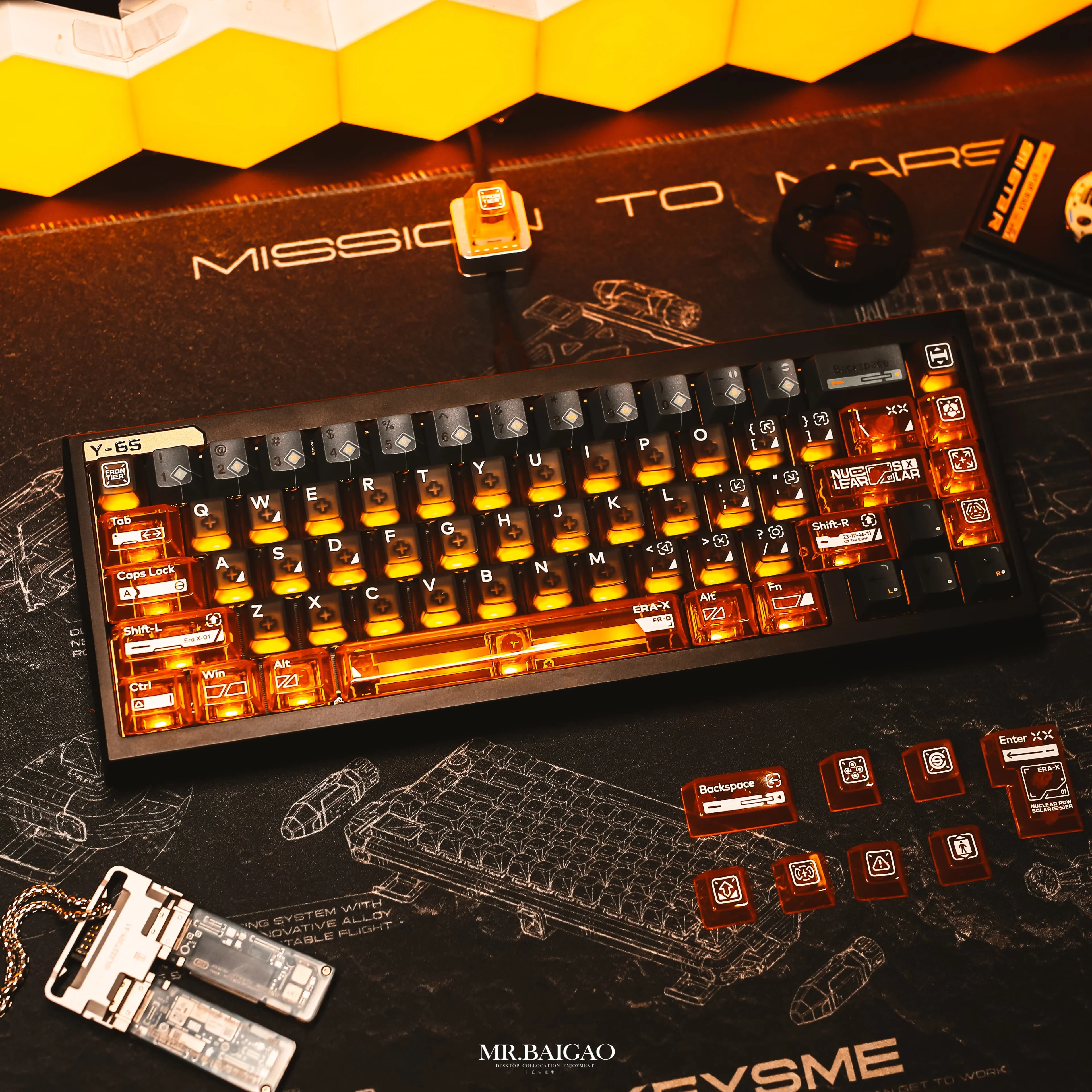 Custom Sci-Fi Era Theme Dream Chase Keycap Top Print Translucent PC Transparent Black Orange 60% Magnetic Axis Professional Gift