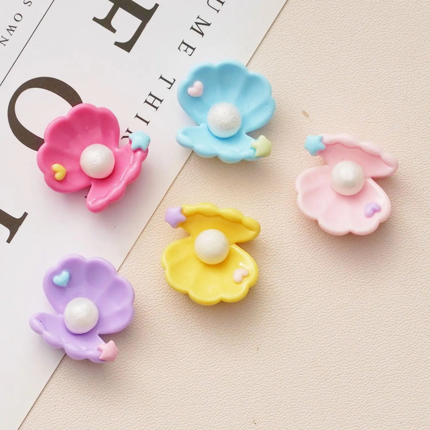 

10PCS Pearl shells cute cartoon cream glue phone case resin accessories phone chain pendant DIY jewellery handmade accessories