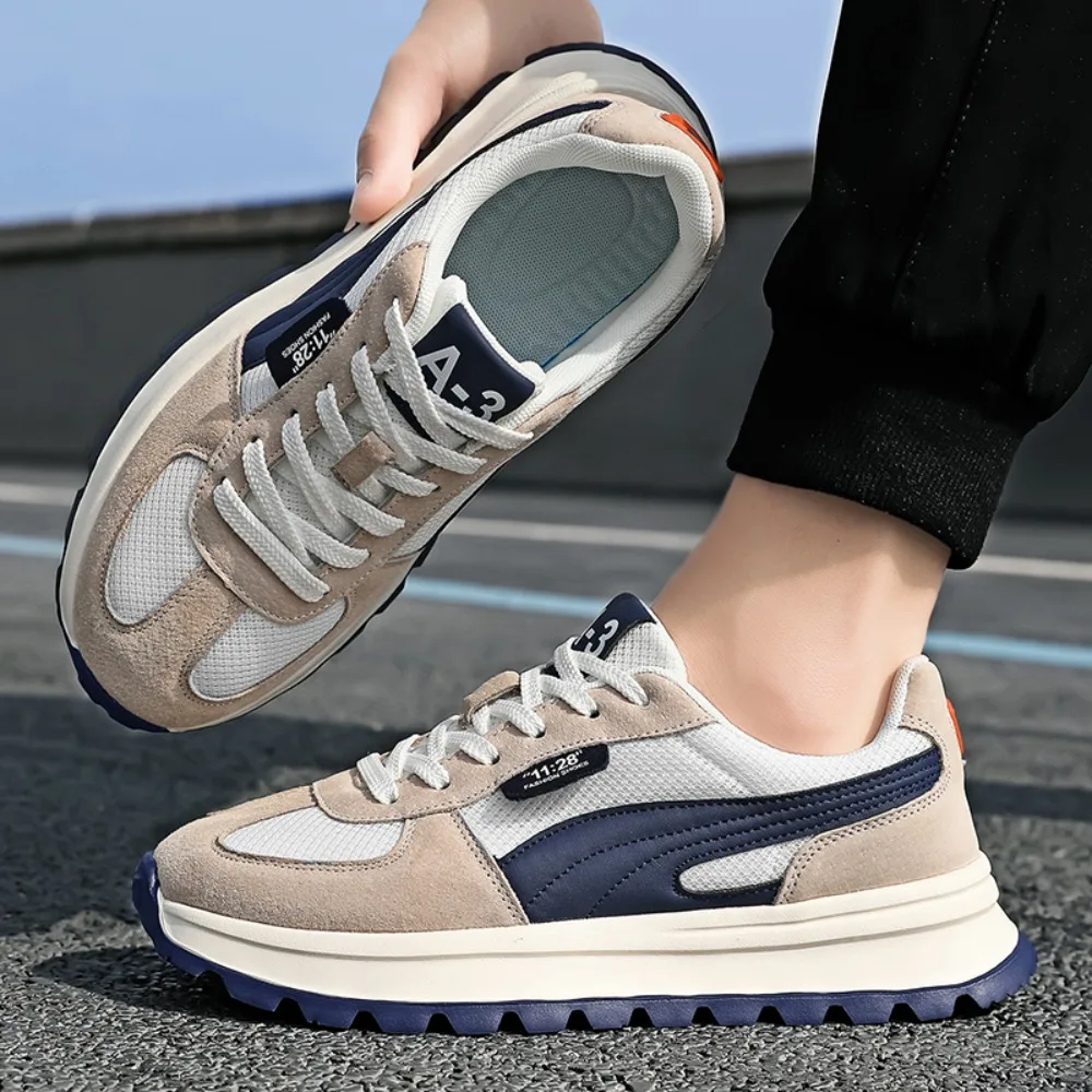 New Casual Sneakers Men Sports Shoes Autumn Fashionable British Style Soft Sneakers Trendy Running Shoes Vintage Versatile Casual Thick view 2