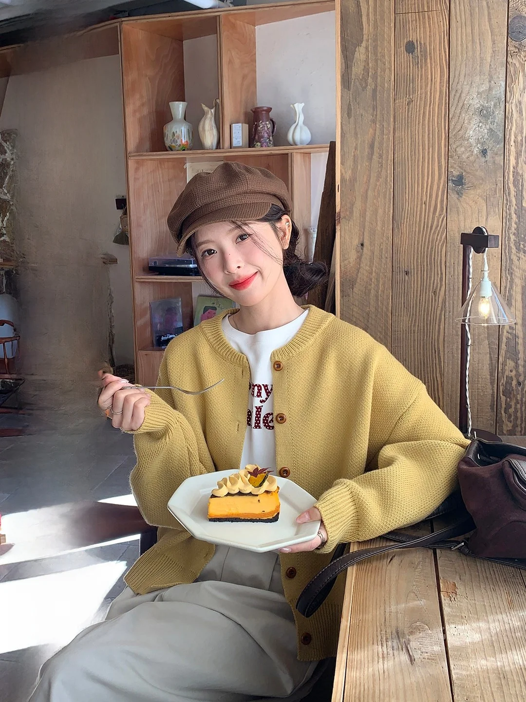 

Кардиган Lixiaotuan из трикотажа однотонного цвета в корейском стиле: повседневный, модный, универсальный, омолаживающий, утягивающий топ для невысоких.