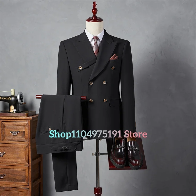 ชุดสูททรงเข้ารูปคุณภาพสูงแบบกระดุมสองแถว ชุดสูทลำลองสำหรับผู้ชายทันสมัย ชุดสูทผู้ชายแบบ 2 ชิ้น (เสื้อสูท+กางเกง) ชุดทักซิโด้สำหรับงานแต่งงาน