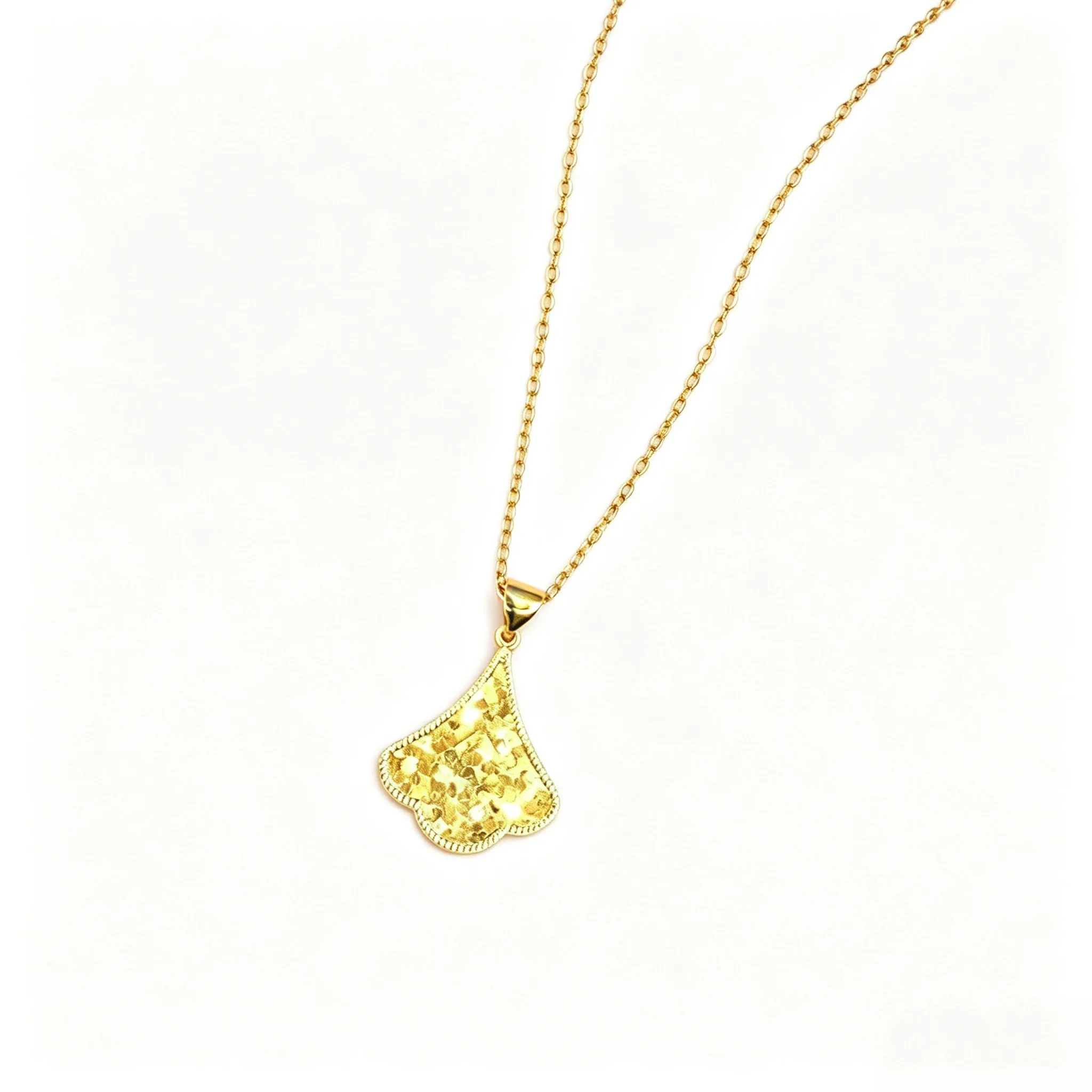 

Popular and shining ginkgo leaf pendant necklace, light luxury and high-end feeling, long-lasting colorfast, small apricot luck