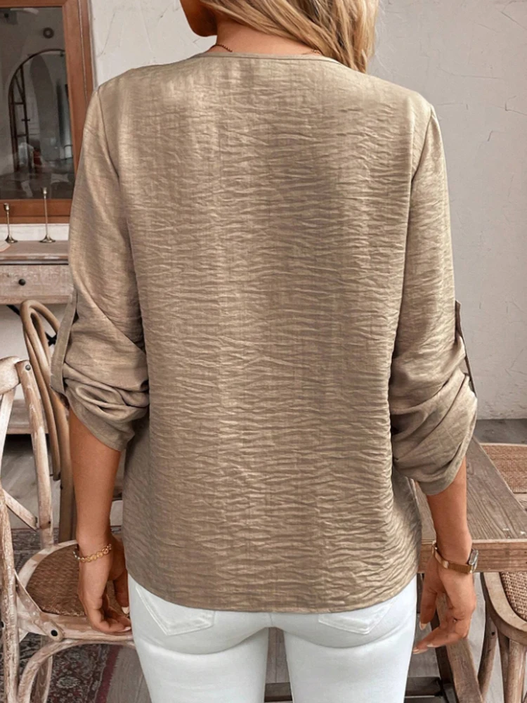 السيدات أنيقة بسيطة الخامس الرقبة تخفيف لون نقي مكبل كم عارضة متطورة قميص مكتب ارتداء عارضة الأزياء #2