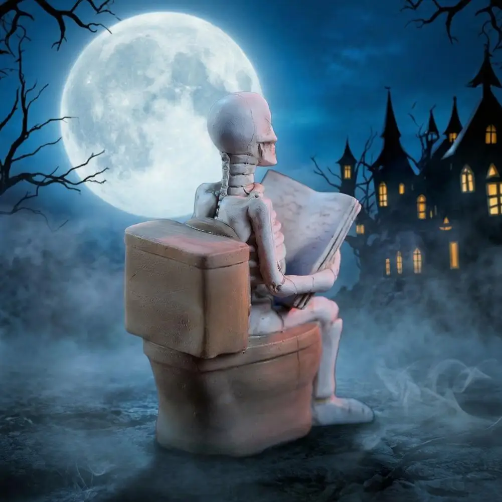 Compact Skeleton Statue Skeleton Sitting on Toilet Figurine Resin Skull Statue Funny Bathroom Decor Halloween Home Bar Accessory