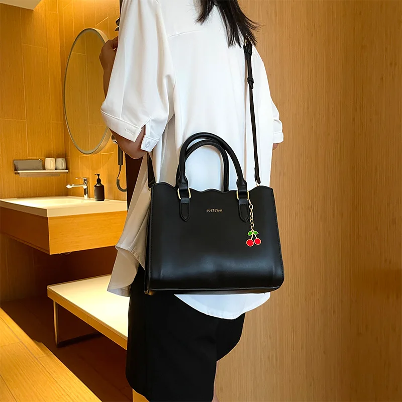 

Spring Summer Spacious Tote Bag Minimalist Shoulder Purse for Women Casual Crossbody Tote Fashion Bag Versatile Square Bag​