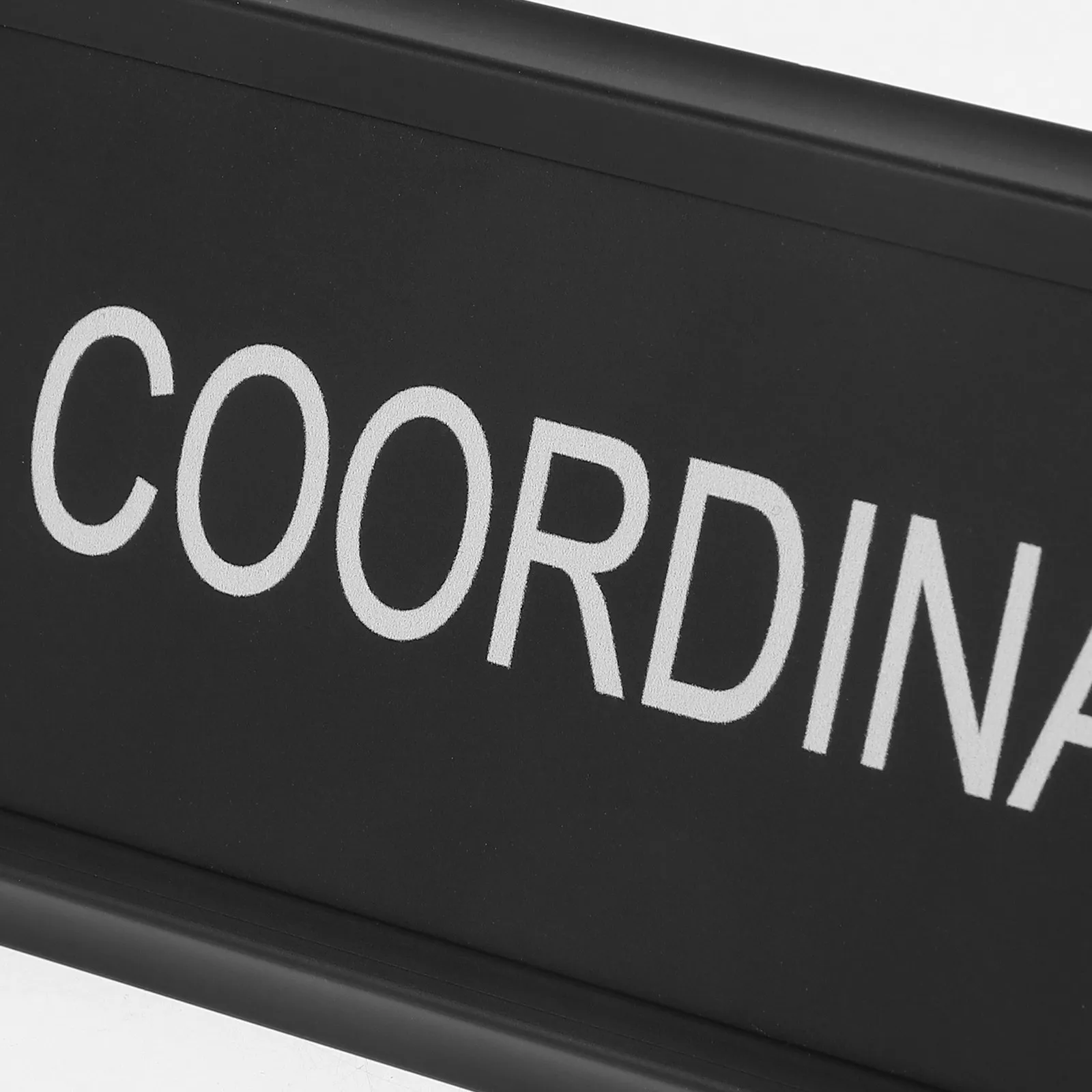 

Best Seller L-Shaped Aluminum Alloy Desk Plaque, 6x18cm Funny Office Sign "Chaos Coordinator" Decorative Nameplate for Mediator