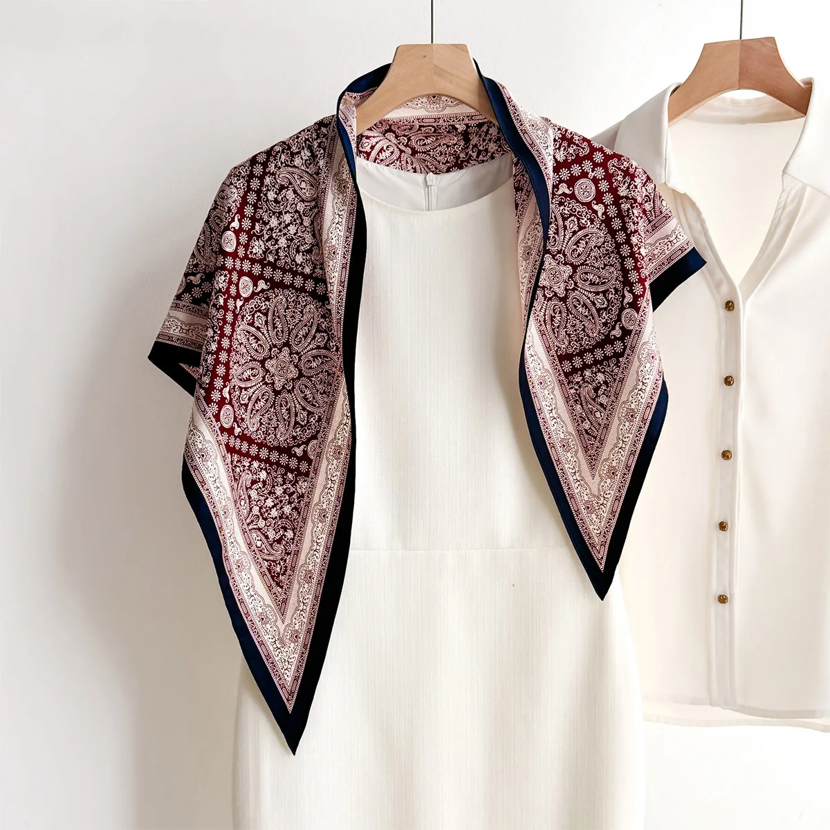 Neuer Twill-Schal, Dreieckstuch für Damen, Paisley-Halstuch, neues Stirnband, Haarbänder, bedruckter Foulard, Hijab, Wickeltücher, Bandana – Detail 2