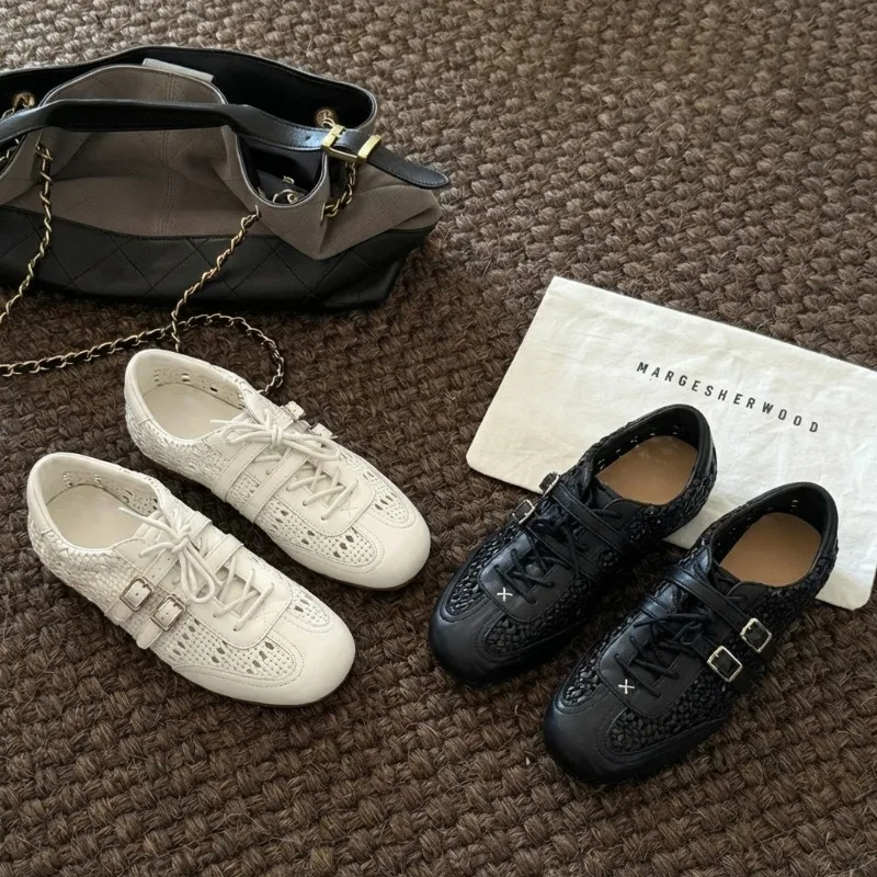 

Fashion Women's Shoes Retro French Style Casual Shoes for Woman Exquisite Hollowed Out Sneakers Designer Shoes Zapatos De Mujer