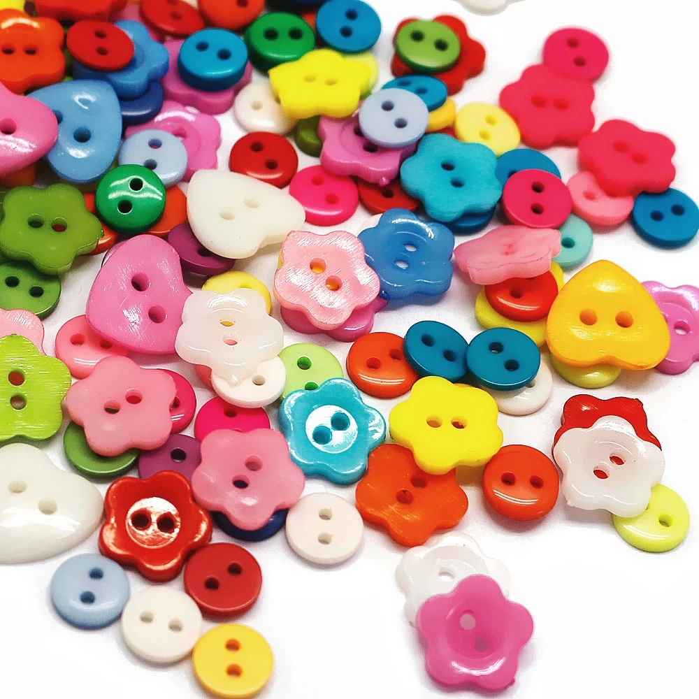 25 g/pacco Mixe Round Flower Shape Heart Multicolor 2 fori bottone per abbigliamento in resina per cucire Scrapbooking accessori artigianali