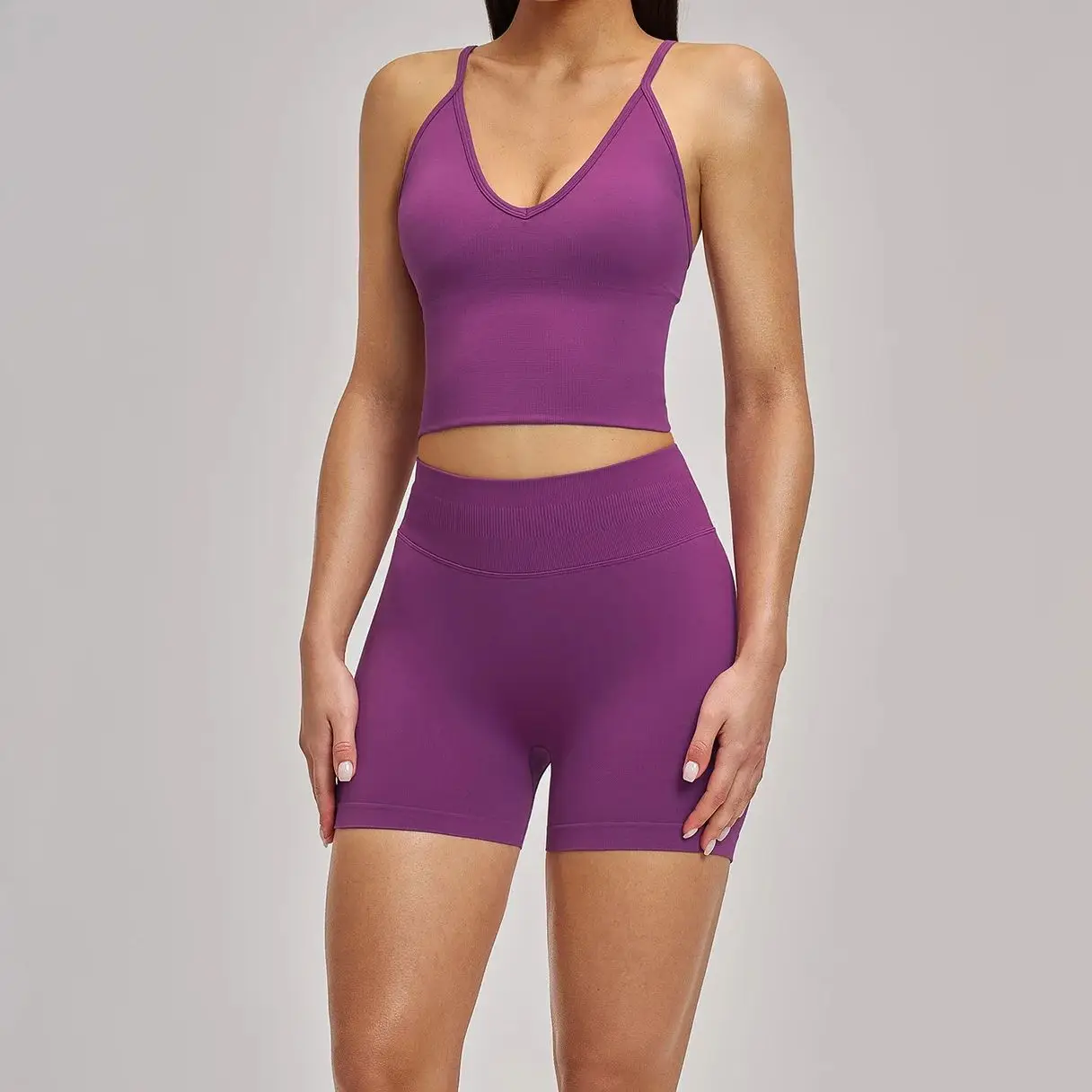 

Комплект для йоги Ningyu: бесшовные шорты и топ с глубоким V-образным вырезом, 2 предмета, эластичный, для фитнеса, с эффектом подтяжки бедер, женский спортивный костюм