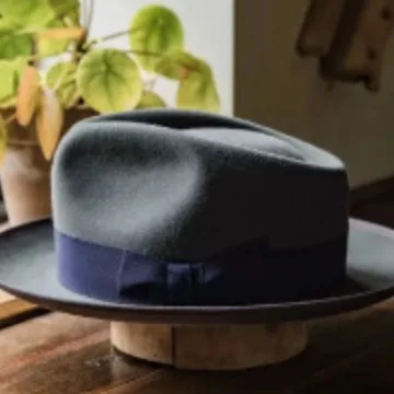 

Teardrop-Shaped Small Top Hat with Ribbon Decoration, Wool Hat, European and American Fashion Wool Felt Hat