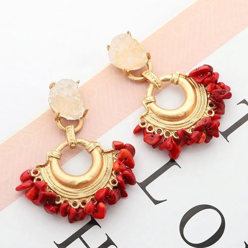 

Europe America Style Vintage Metal Long Earrings Charm Temperament Fan Shaped Drop Earring Bohemia Resin Stud Earrings Women